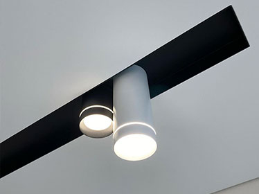 Натяжные потолки с подсветкой